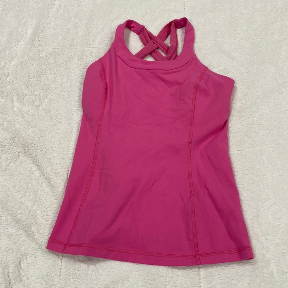Lululemon tank top w/built in shelf bra.